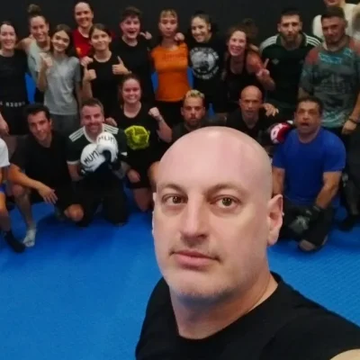 ¡APRENDE A DEFENDERTE! ¡PRUEBA UNA CLASE GRATIS Y SIN COMPROMISO! SEDE ALTAFIT SAN AGUSTÍNBuena (1)